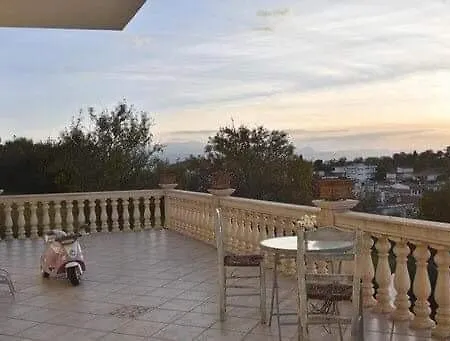 Sunny House In Nature בית נופש אמרינתוס