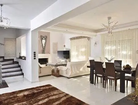 בית נופש Sunny House In Nature